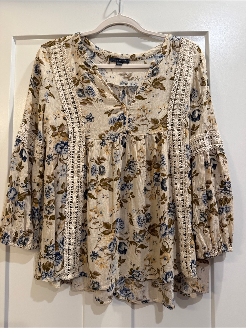 American Eagle Outfitters Cream Floral Crochet-Trim Peasant Top Fall Blouse XS